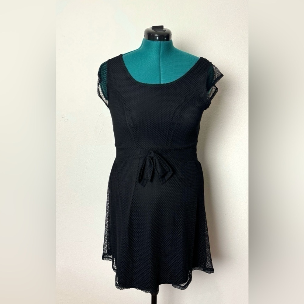 American Rag Cie Women’s Little Black Dress Cap Sleeve Net Lace Overlay Medium